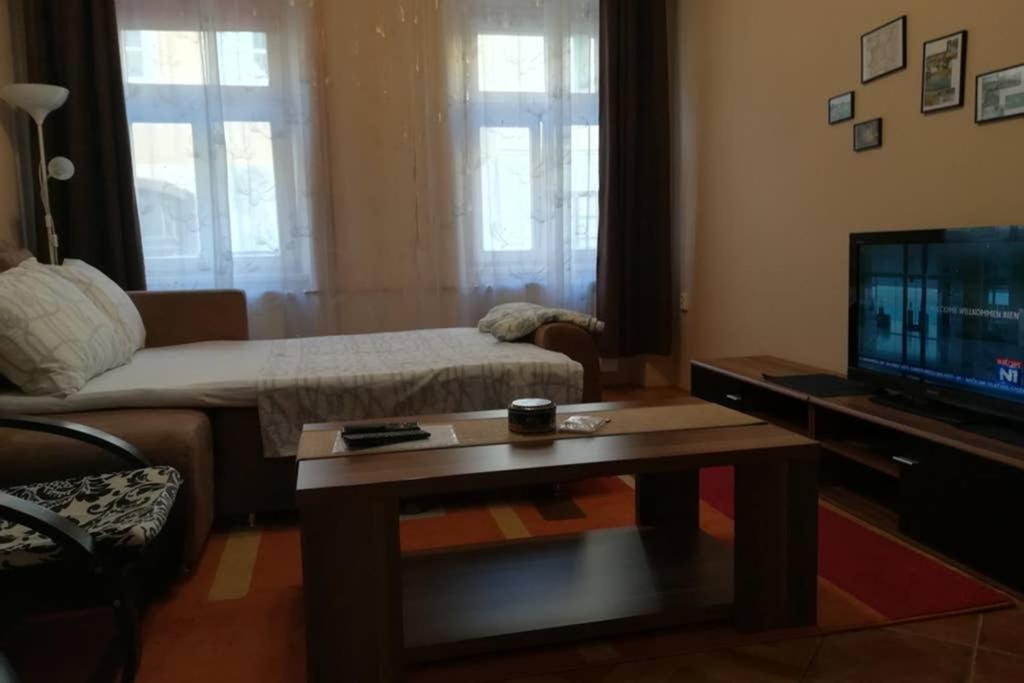 Karlovacka Zvijezda Apartment ภายนอก รูปภาพ